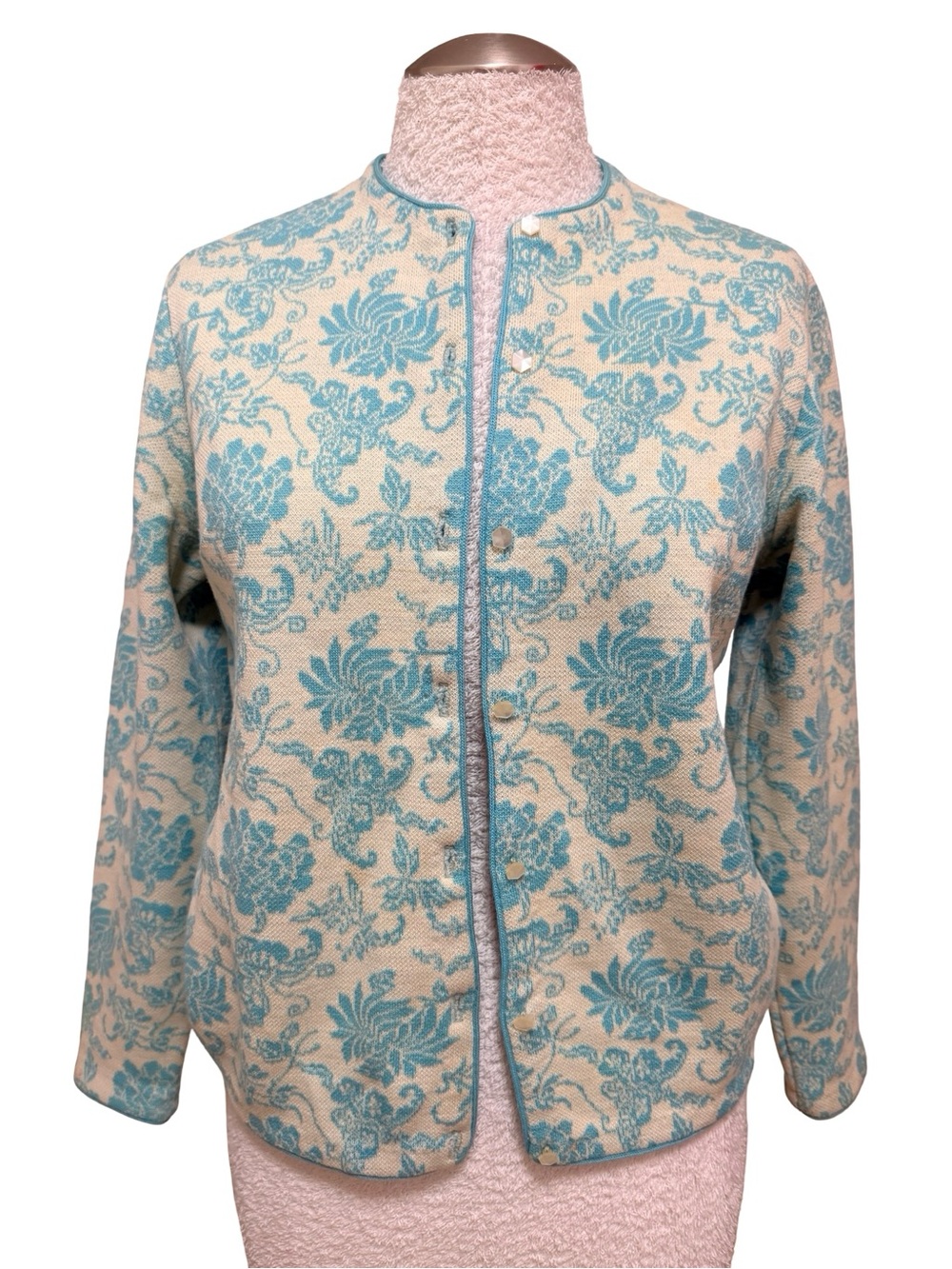 Vintage 50s Jantzen Floral Cream & Light Blue cardigan 36